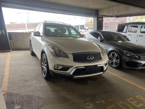 Majestic White 2016 INFINITI QX50 Base