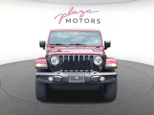 Snazzberry Pearlcoat 2021 Jeep Gladiator Willys 4x4