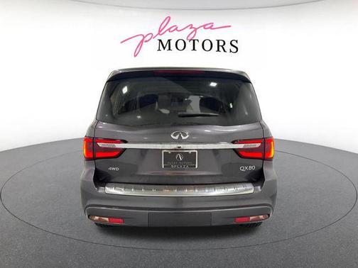 Anthracite Gray 2023 INFINITI QX80 Luxe