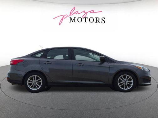 Magnetic 2018 Ford Focus SE