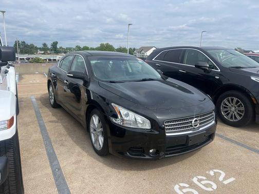 Super Black Metallic 2010 Nissan Maxima SV