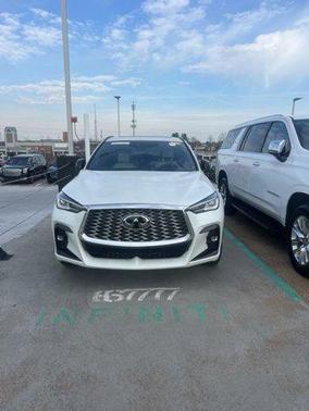 Radiant White 2025 INFINITI QX55 LUXE