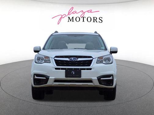 Crystal White Pearl 2018 Subaru Forester 2.5i Premium