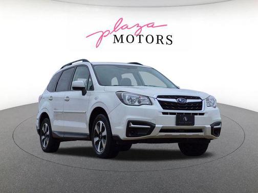 Crystal White Pearl 2018 Subaru Forester 2.5i Premium