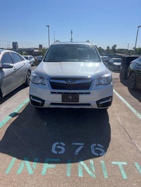 Crystal White Pearl 2018 Subaru Forester 2.5i Premium