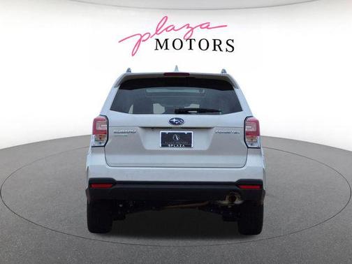 Crystal White Pearl 2018 Subaru Forester 2.5i Premium
