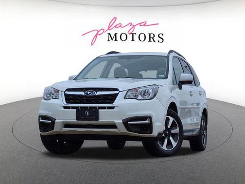 Crystal White Pearl 2018 Subaru Forester 2.5i Premium