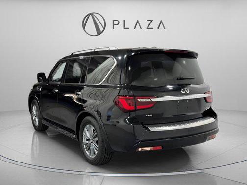 Mineral Black 2024 INFINITI QX80 Luxe