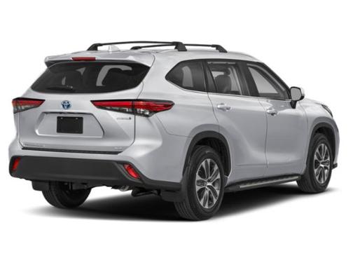 White 2024 Toyota Highlander Hybrid XLE