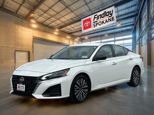 Glacier White 2025 Nissan Altima 2.5 SV