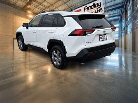 Ice Cap 2024 Toyota RAV4 XLE