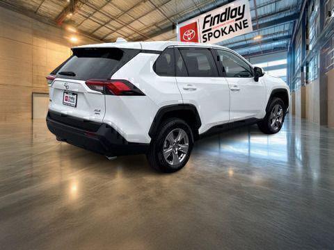 Ice Cap 2024 Toyota RAV4 XLE