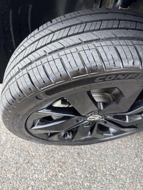 Pure Gray 2023 Volkswagen Taos 1.5T SE