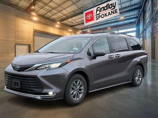 2024 Toyota Sienna XLE