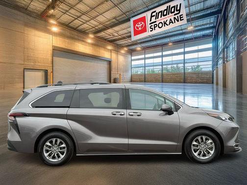 2024 Toyota Sienna XLE
