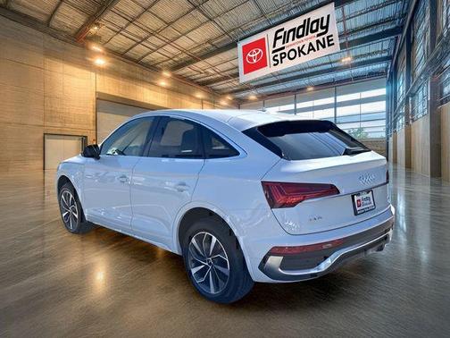 Glacier White Metallic 2022 Audi Q5 45 S line Premium Plus
