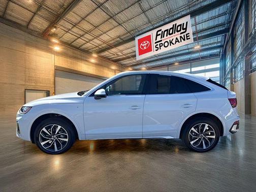 Glacier White Metallic 2022 Audi Q5 45 S line Premium Plus