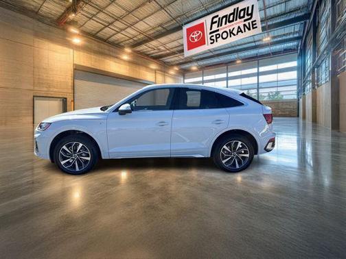 2022 Audi Q5 45 S line Premium Plus