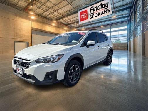 Crystal White Pearl 2018 Subaru Crosstrek 2.0i Premium