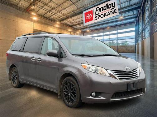 2015 Toyota Sienna XLE