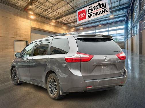 2015 Toyota Sienna XLE