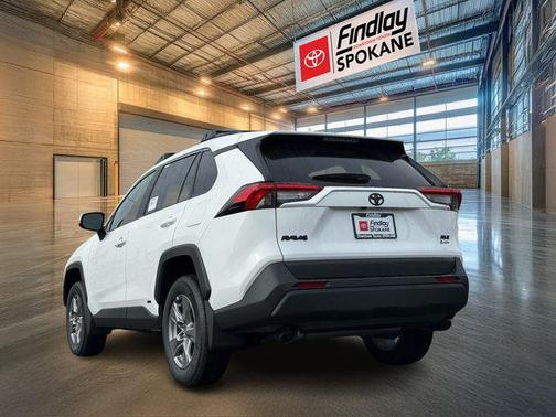 2025 Toyota RAV4 Hybrid XLE