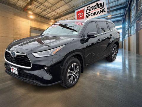 Midnight Black Metallic 2021 Toyota Highlander Hybrid XLE