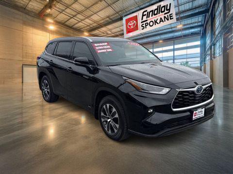 Midnight Black Metallic 2021 Toyota Highlander Hybrid XLE