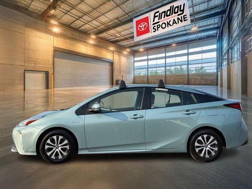 2021 Toyota Prius LE