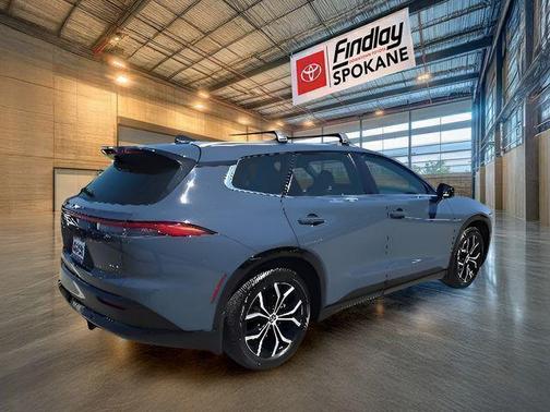 Cloud 2025 Toyota Crown Signia XLE