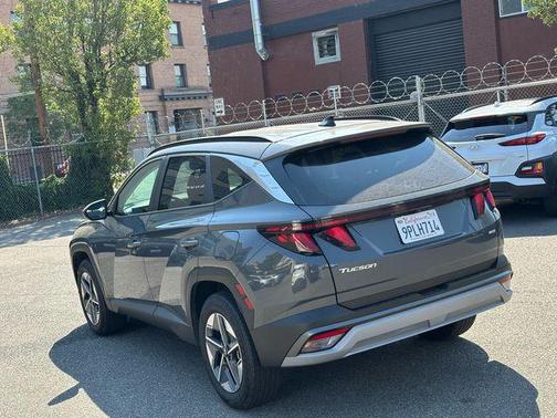 Ecotronic Gray 2025 Hyundai TUCSON SEL