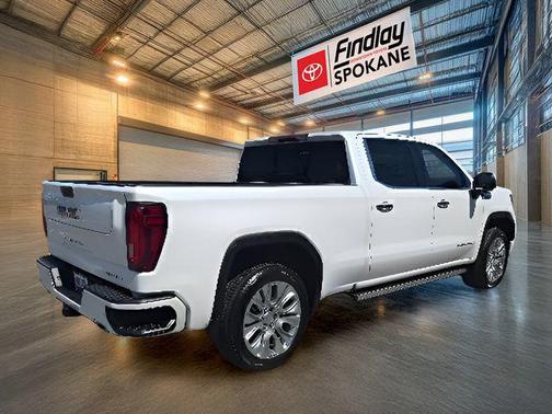 White Frost Tricoat 2022 GMC Sierra 1500 Denali