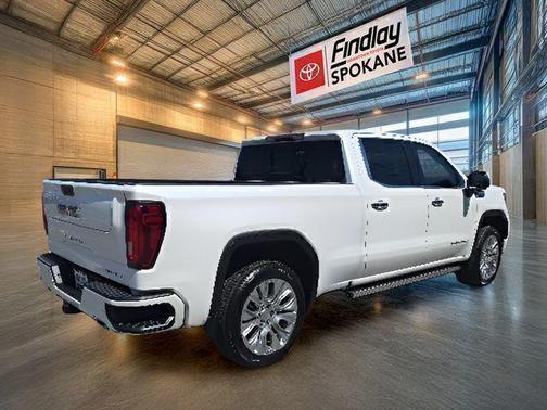 White Frost Tricoat 2022 GMC Sierra 1500 Denali