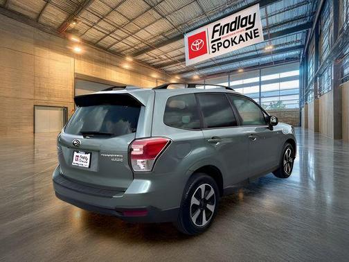 Jasmine Green Metallic 2017 Subaru Forester 2.5i Premium
