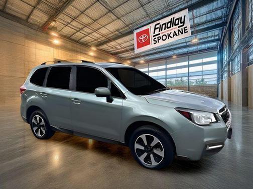 Jasmine Green Metallic 2017 Subaru Forester 2.5i Premium