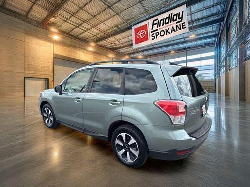 Jasmine Green Metallic 2017 Subaru Forester 2.5i Premium