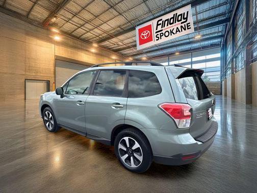 Jasmine Green Metallic 2017 Subaru Forester 2.5i Premium