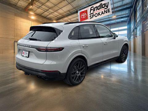 Chalk 2020 Porsche Cayenne Cayenne