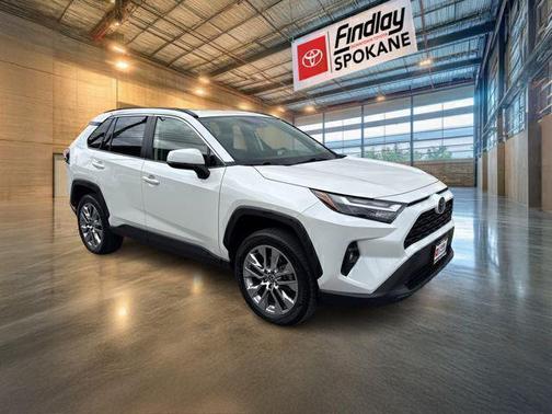 Blizzard Pearl 2022 Toyota RAV4 XLE Premium