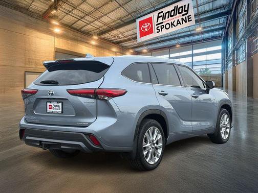 2022 Toyota Highlander Hybrid Limited