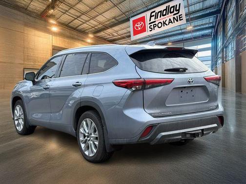 2022 Toyota Highlander Hybrid Limited
