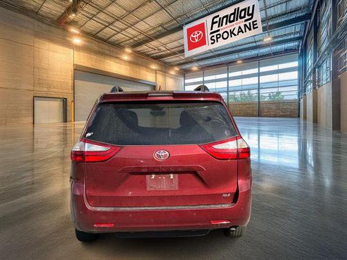 2018 Toyota Sienna SE