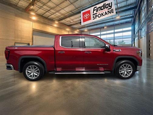 Cayenne Red Tintcoat 2022 GMC Sierra 1500 SLT