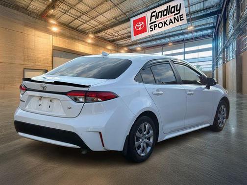 2022 Toyota Corolla LE