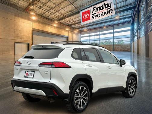 2025 Toyota Corolla Cross XLE