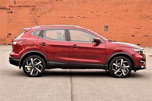 2022 Nissan Rogue Sport SL