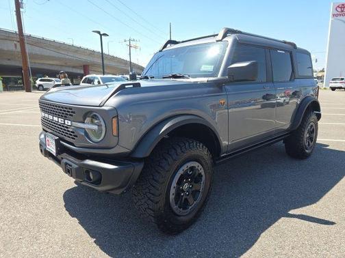 Carbonized Gray Metallic 2022 Ford Bronco Badlands