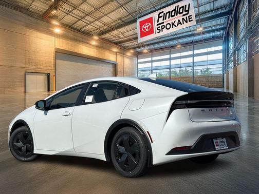 2025 Toyota Prius L