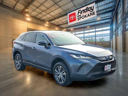 Coastal Gray Metallic 2023 Toyota Venza LE