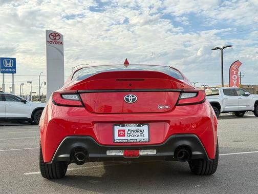 2025 Toyota GR86 Premium